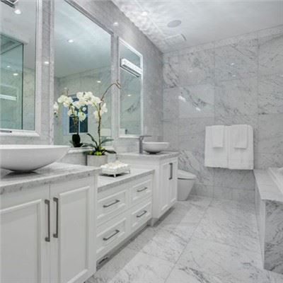Pavimento in Marmo Bianco di Carrara